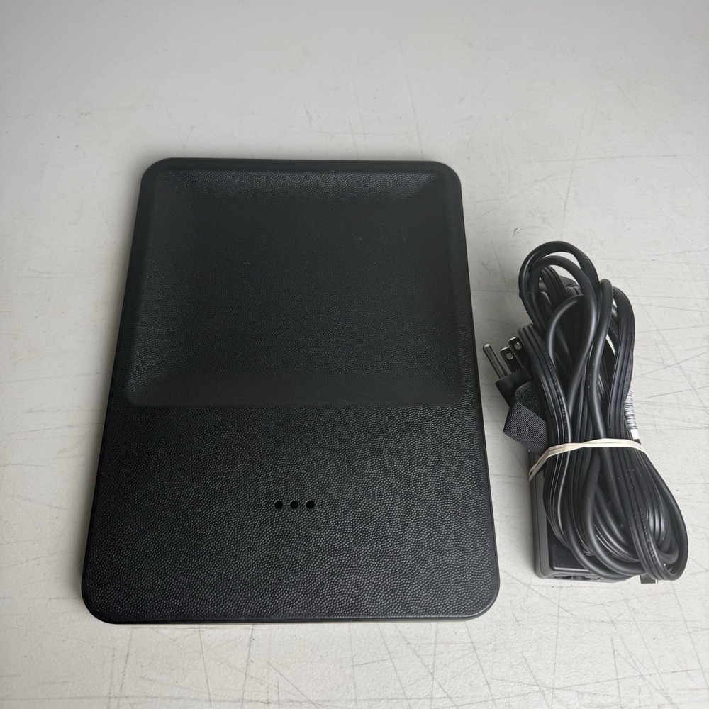 Courant Catch:3 Classics Italian Leather Wireless Charging Station & Valet Tray